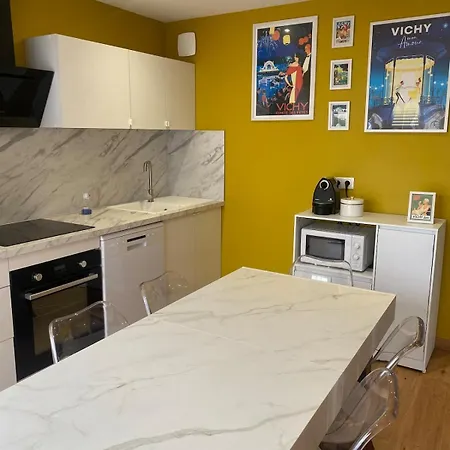 La Grange Des Pepettes ! Casa de Férias Saint-Germain-des-Fosses