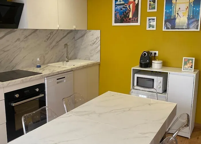 La Grange Des Pepettes ! Casa de Férias Saint-Germain-des-Fosses